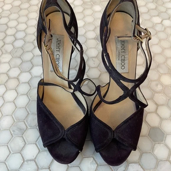 Jimmy Choo Purple Suede Fairview Heel - Picture 2 of 6